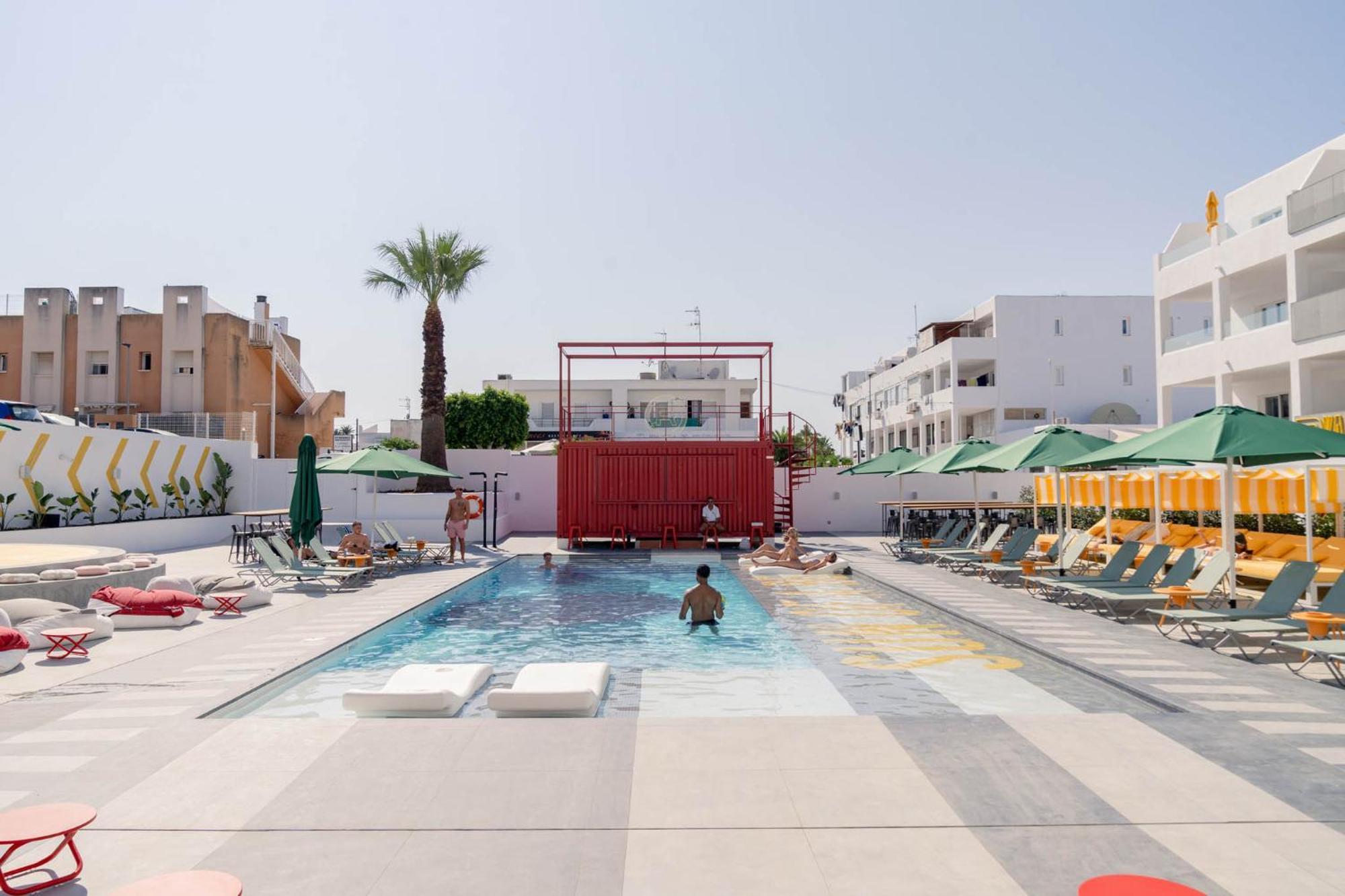 Ryans Lolas - Adults Only Sant Antoni de Portmany Exterior foto